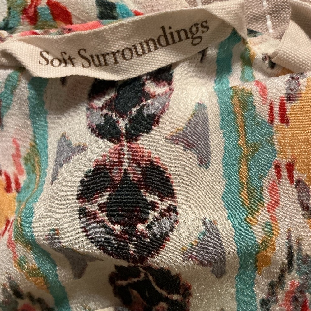 🌺Soft Surroundings Bohemian Patchwork Shark Bite Hem Top - Multicolor - Picture 3 of 4